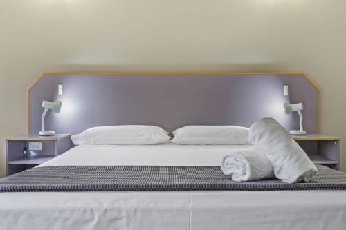 Imagen de la habitación del Motel Capricorn and Conference Centre. Foto 2