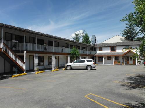 Imagen de la habitación del Motel Cedar, Radium Hot Springs. Foto 2