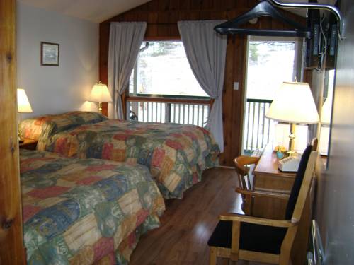 Imagen de la habitación del Motel Cedar, Radium Hot Springs. Foto 4