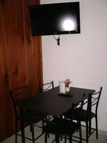 Imagen de la habitación del Motel Cedar, Radium Hot Springs. Foto 12