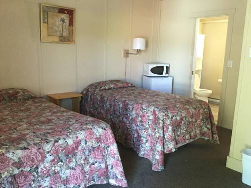 Imagen de la habitación del Motel Cedars, Princeton. Foto 11