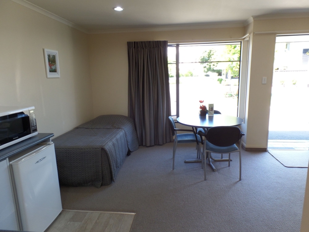 Imagen de los interiores del Motel Centre Court. Foto 14