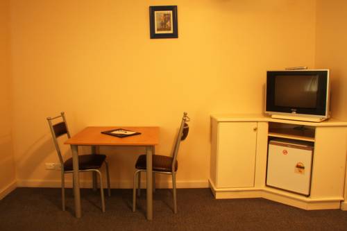 Imagen de la habitación del Motel Cervantes Pinnacles. Foto 2