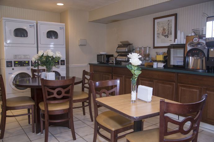 Imagen de la habitación del Motel Charles River Inn. Foto 6