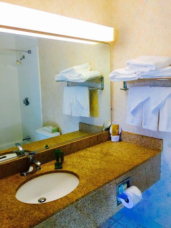 Imagen de la habitación del Motel Charles River Inn. Foto 15