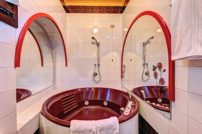 Imagen de la piscina del Motel Charlie, Settala. Foto 19