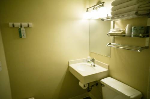 Imagen de la habitación del Motel Charlroy. Foto 13