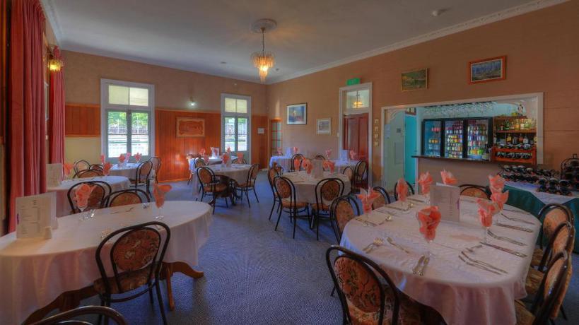 Imagen del bar/restaurante del Motel Charters Towers Park. Foto 3