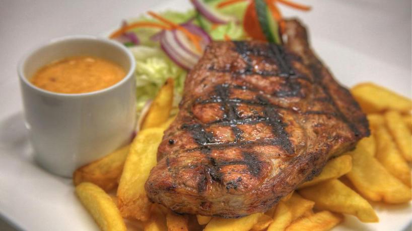 Imagen del bar/restaurante del Motel Charters Towers Park. Foto 4