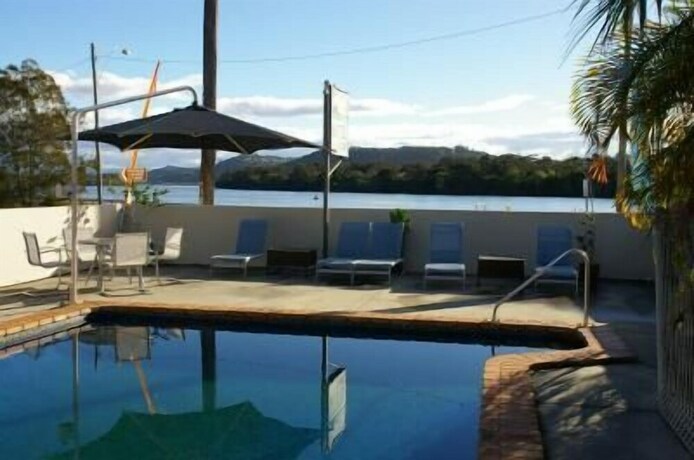 Imagen de la piscina del Motel Chinderah. Foto 38