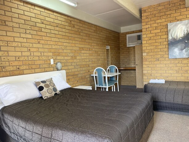 Imagen de la habitación del Motel Citrus, Griffith. Foto 19