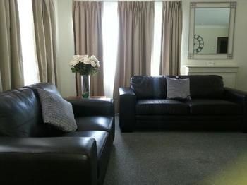 Imagen de los exteriores del Motel City Park and Apartments. Foto 4