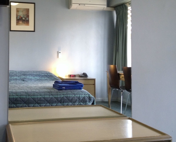 Imagen de la habitación del Motel City West. Foto 12