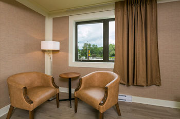 Imagen de la habitación del Motel Clarion Pointe La Malbaie. Foto 9