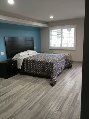 Imagen de la habitación del Motel Clover, Lynwood. Foto 6