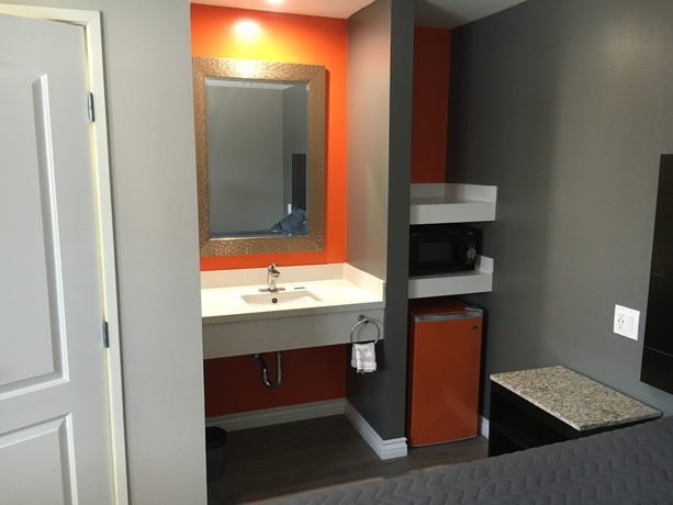Imagen de la habitación del Motel Clover, Lynwood. Foto 9