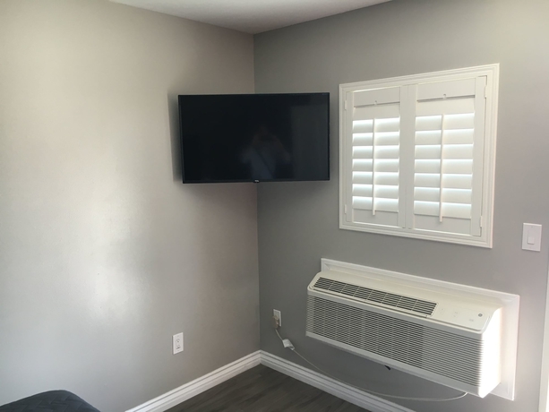 Imagen de la habitación del Motel Clover, Lynwood. Foto 12