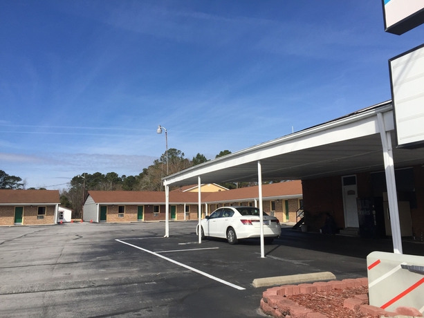 Imagen de los exteriores del Motel Coastal, Jacksonville. Foto 11