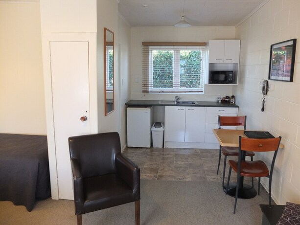Imagen de la habitación del Motel Colonial Court. Foto 24