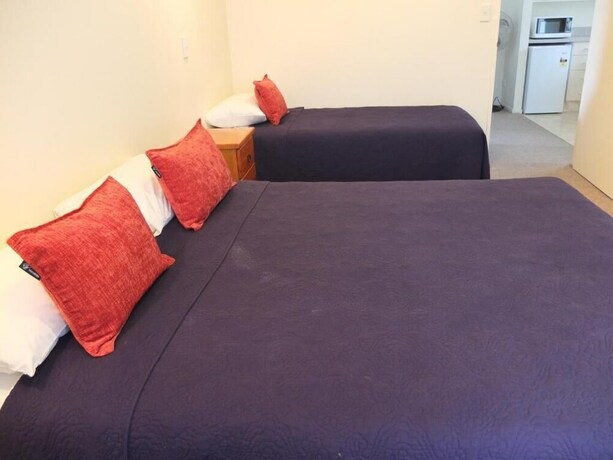 Imagen de la habitación del Motel Colonial Court. Foto 32