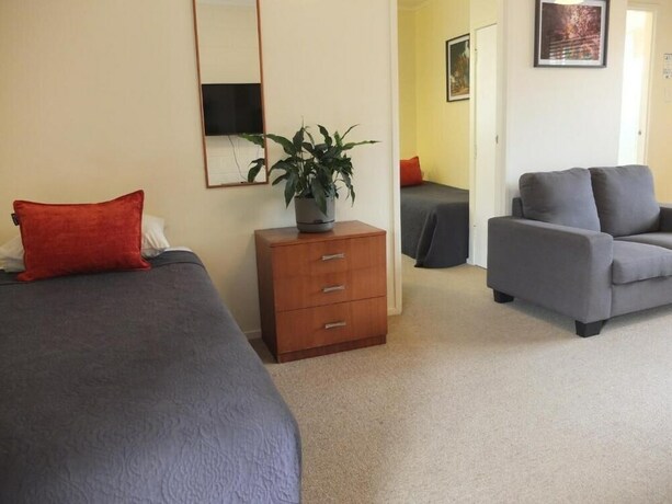Imagen de la habitación del Motel Colonial Court. Foto 35