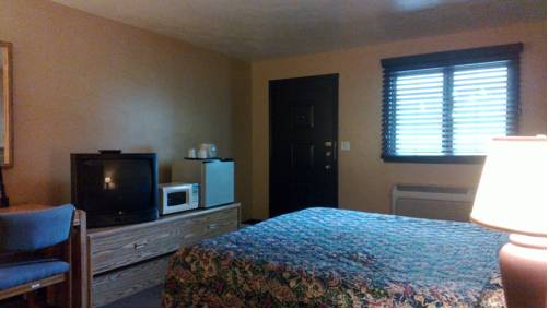 Imagen de la habitación del Motel Colonial Inn. Foto 6