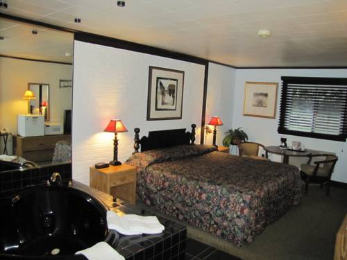 Imagen de la habitación del Motel Colonial Inn. Foto 15