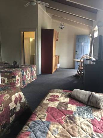 Imagen de la habitación del Motel Colonial Palms. Foto 3