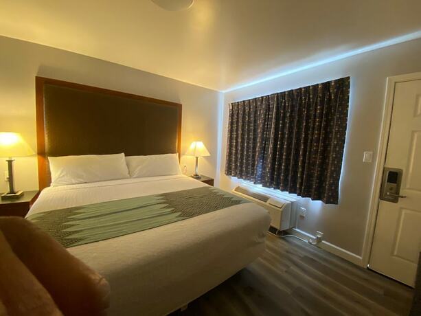 Imagen general del Motel Colonial, Santa Maria. Foto 11