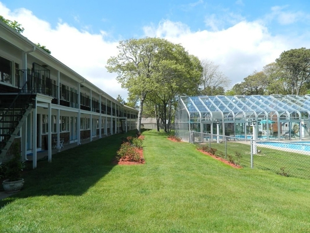 Imagen de los exteriores del Motel Colonial Village And Cottages. Foto 7