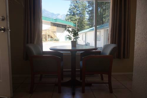 Imagen de la habitación del Motel Coquihalla. Foto 7
