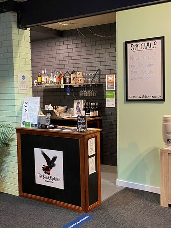 Imagen del bar/restaurante del Motel Country Gardens. Foto 15