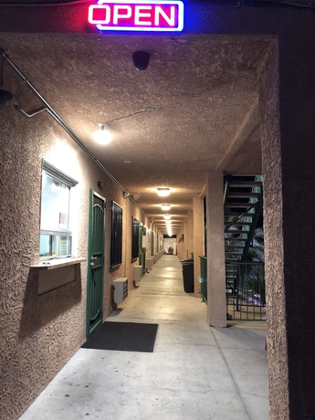 Imagen de los interiores del Motel Crown, Las Vegas. Foto 18