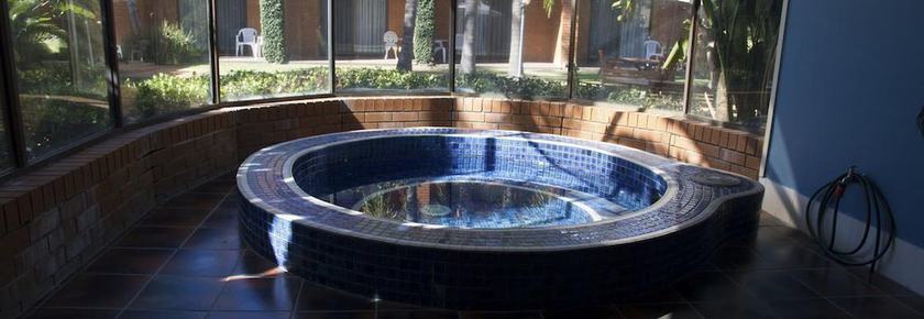 Imagen de la piscina del Motel Crystal Fountain Albury. Foto 17