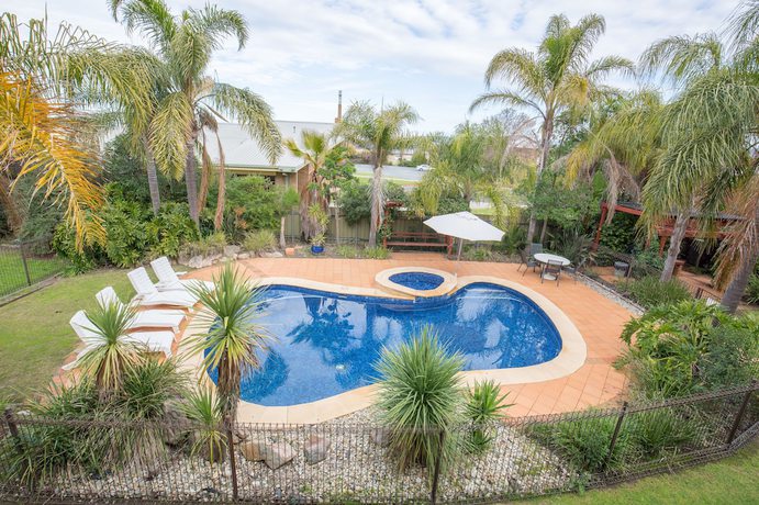 Imagen de la piscina del Motel Crystal Fountain Albury. Foto 19