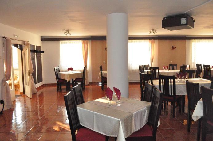 Imagen del bar/restaurante del Motel Csillag. Foto 2