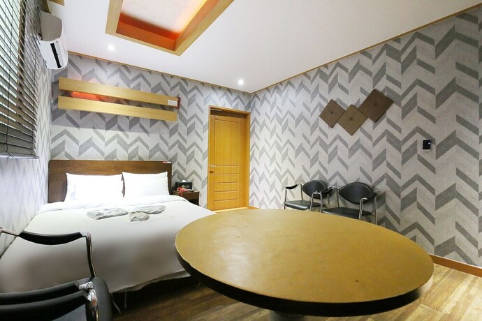 Imagen de la habitación del Motel Daejeon Dunsan Luis. Foto 16