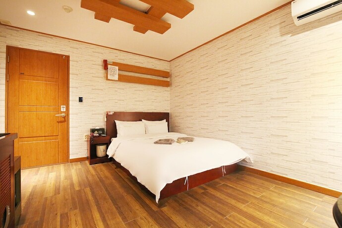 Imagen de la habitación del Motel Daejeon Dunsan Luis. Foto 19