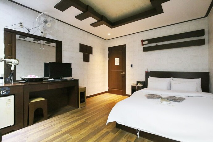 Imagen de la habitación del Motel Daejeon Dunsan Luis. Foto 25