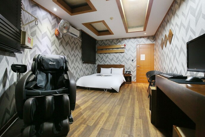 Imagen de la habitación del Motel Daejeon Dunsan Luis. Foto 31