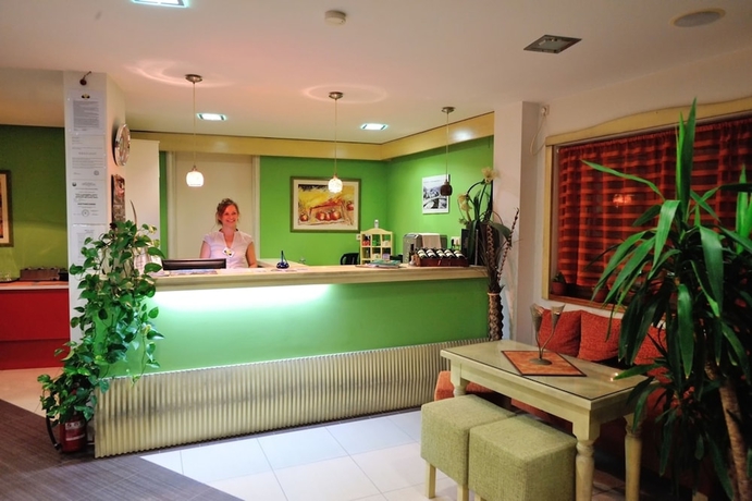 Imagen de los interiores del Motel Deny. Foto 13