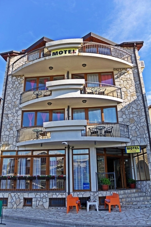 Imagen de los interiores del Motel Deny. Foto 17