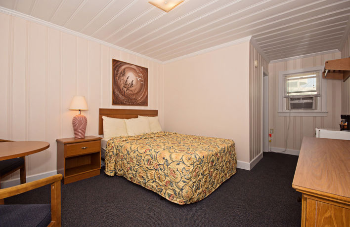 Imagen de los exteriores del Motel Dolphin Oceanfront. Foto 9