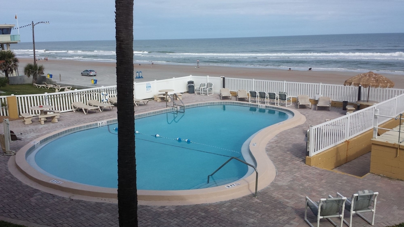 Imagen de la piscina del Motel Driftwood Beach. Foto 16