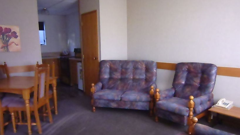 Imagen de los exteriores del Motel Dunedin and Villas. Foto 14