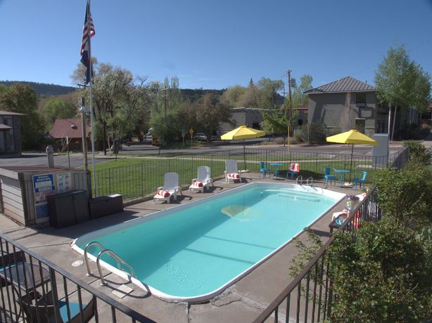 Imagen de la piscina del Motel Durango. Foto 20