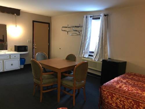 Imagen de la habitación del Motel Dutch Palmyra. Foto 11
