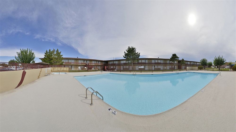 Imagen de la piscina del Motel Econo Lodge Carlsbad Caverns Area. Foto 14