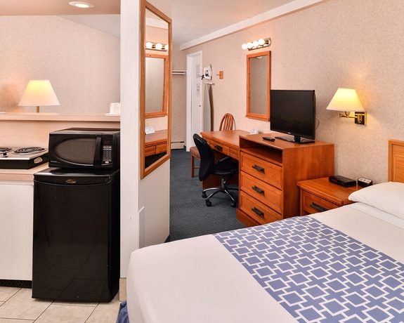 Imagen de los interiores del Motel Econo Lodge Village. Foto 16