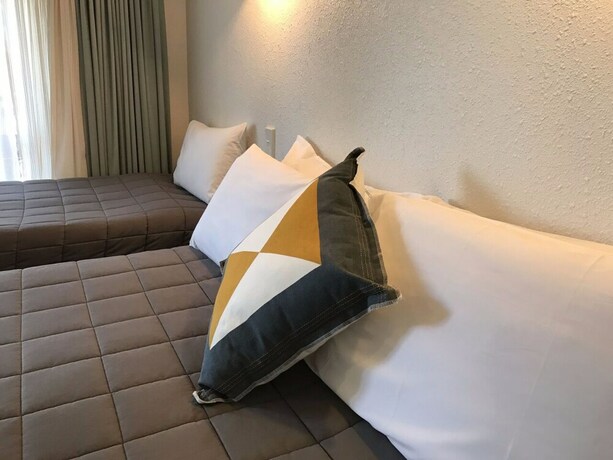 Imagen de la habitación del Motel Edelweiss, Bah&iacute;a de las Islas. Foto 14